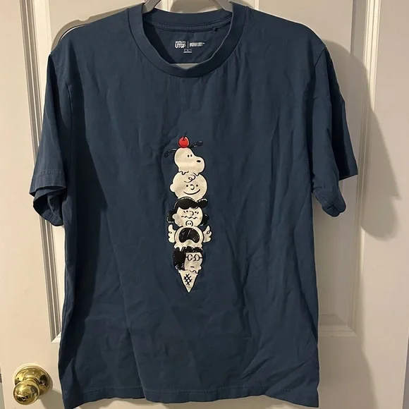 Uniqlo Blue Graphic Tee with Peanuts Design - Picture 1 of 4